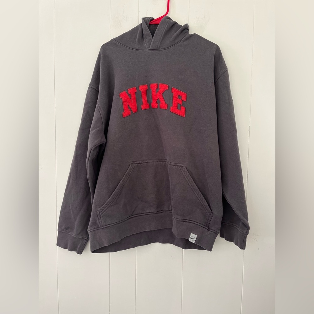 90’d Y2K Nike Men's Gray Swoosh Spellout  Hoodie Red Raised Logo Size XL